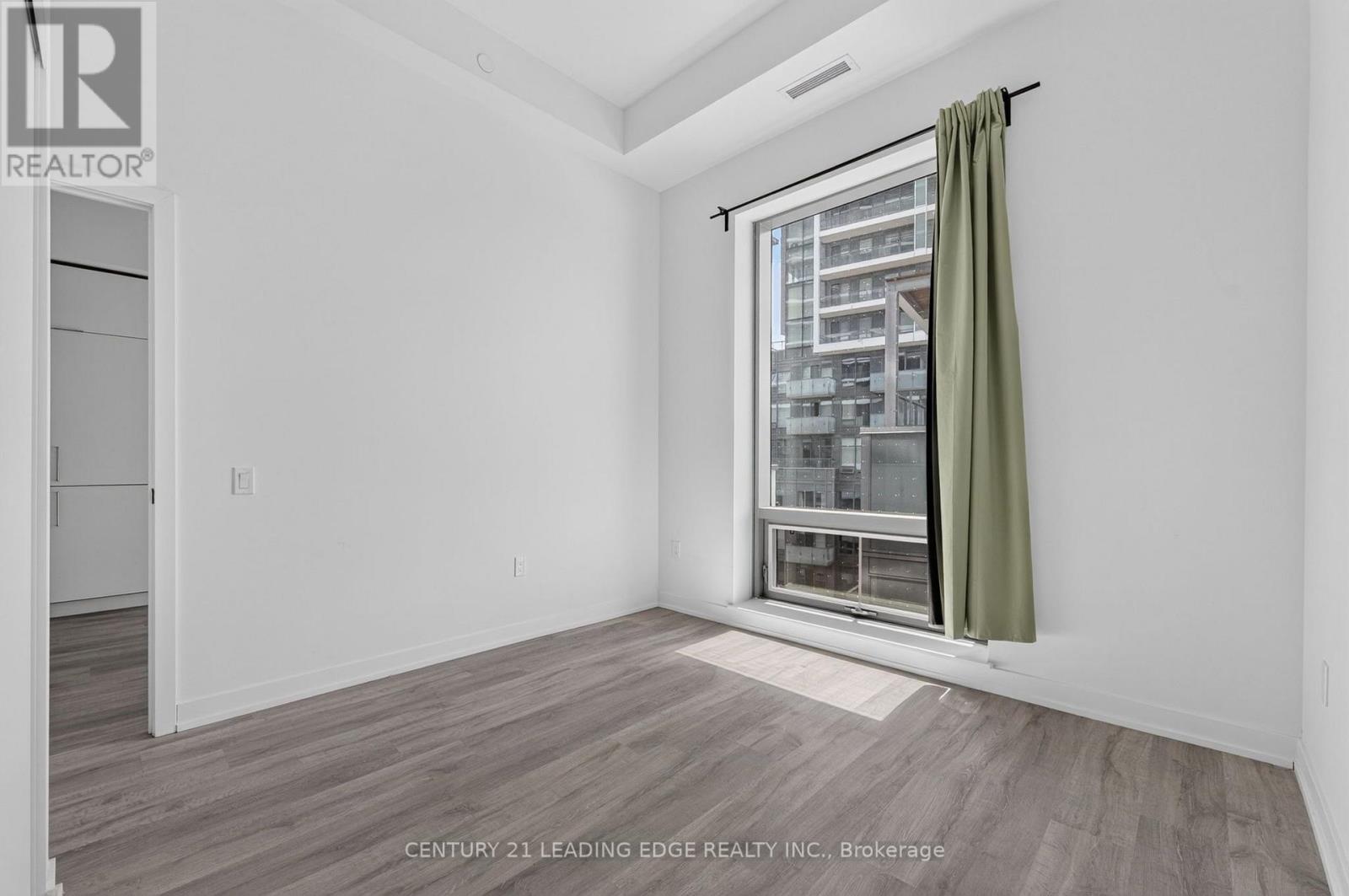 N908 - 7 Golden Lion Heights, Toronto, Ontario  M2M 0C1 - Photo 6 - C13643056