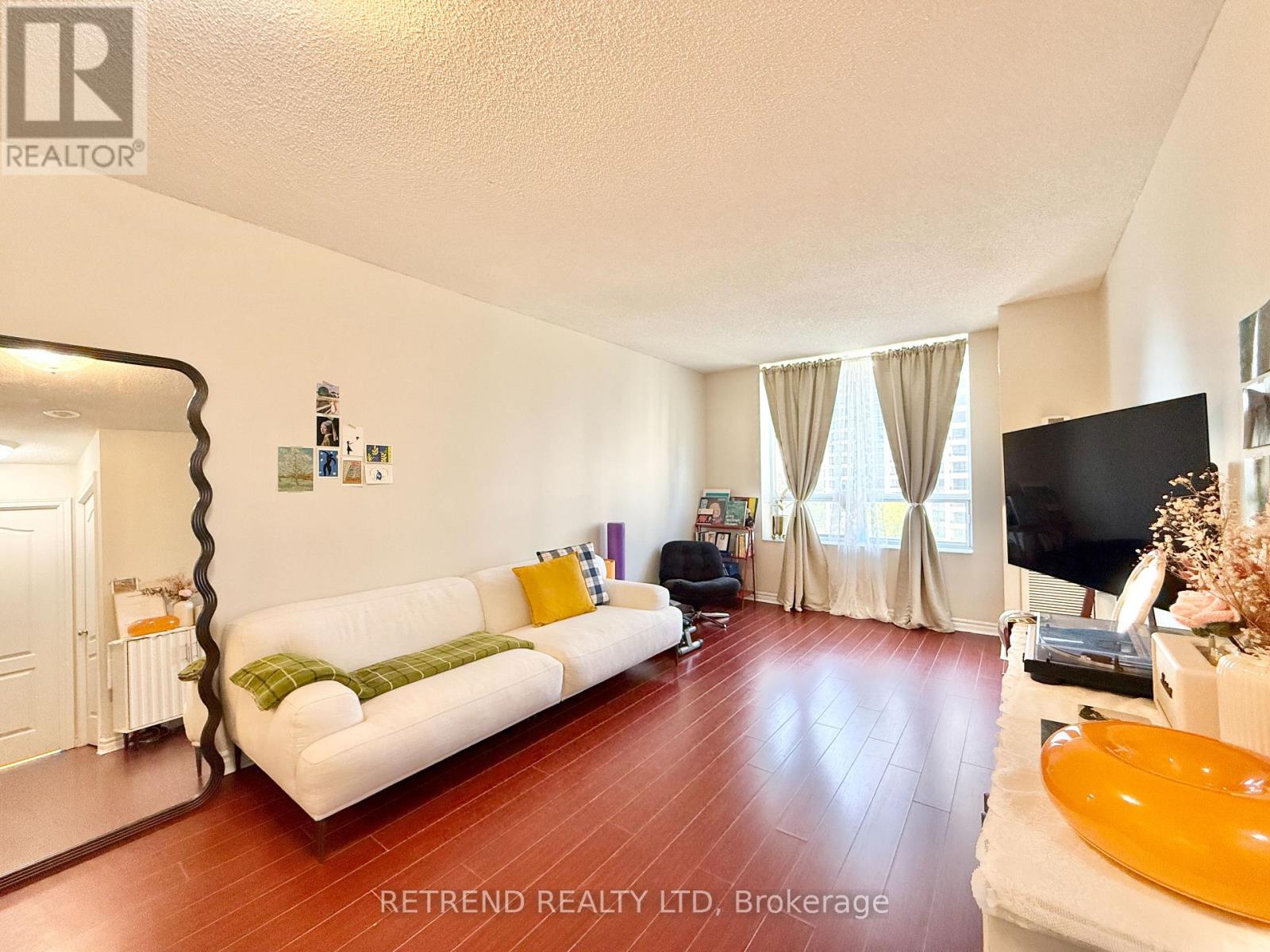 1011 - 18 Sommerset Way, Toronto, Ontario  M2N 6X5 - Photo 6 - C13643064