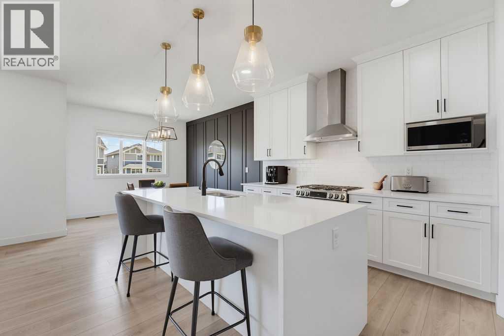 136 Sunrise Common, Cochrane, Alberta  T4C 2S1 - Photo 7 - A2329155
