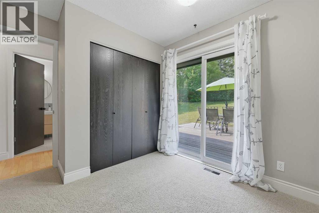 111 Coachwood Crescent SW, Calgary, Alberta  T3H 1C2 - Photo 20 - A2335109