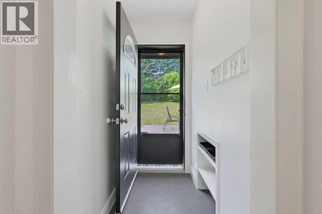 111 Coachwood Crescent SW, Calgary, Alberta  T3H 1C2 - Photo 24 - A2335109