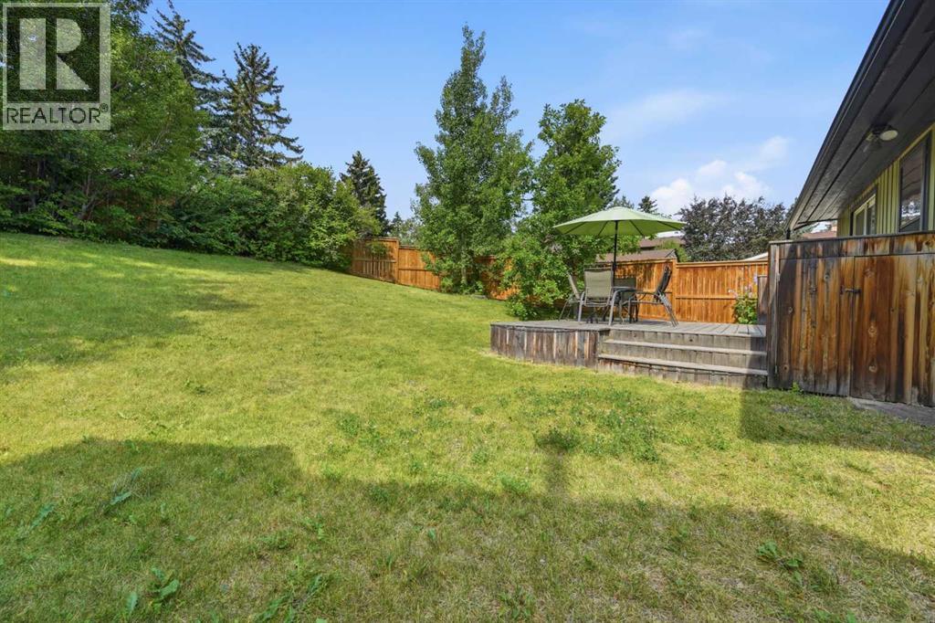 111 Coachwood Crescent SW, Calgary, Alberta  T3H 1C2 - Photo 29 - A2335109
