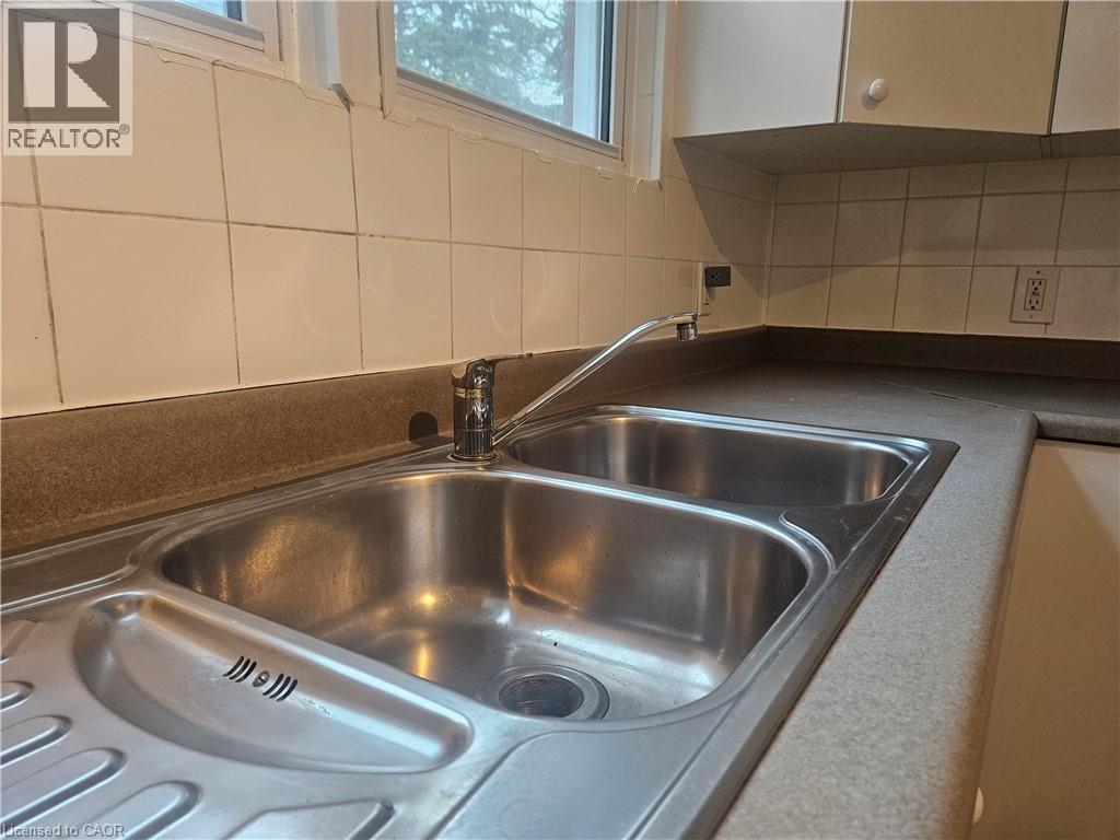 35 Kingsmount Street N Unit# 2, Hamilton, Ontario  L8S 3L2 - Photo 6 - 40826060