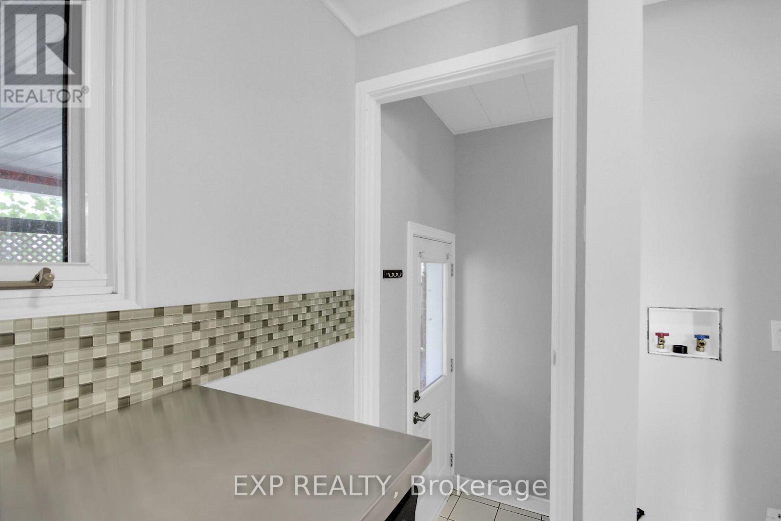 2247 Miramichi Street, Ottawa, Ontario  K2C 0Z1 - Photo 24 - X13643092