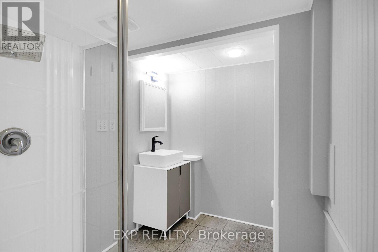 2247 Miramichi Street, Ottawa, Ontario  K2C 0Z1 - Photo 32 - X13643092