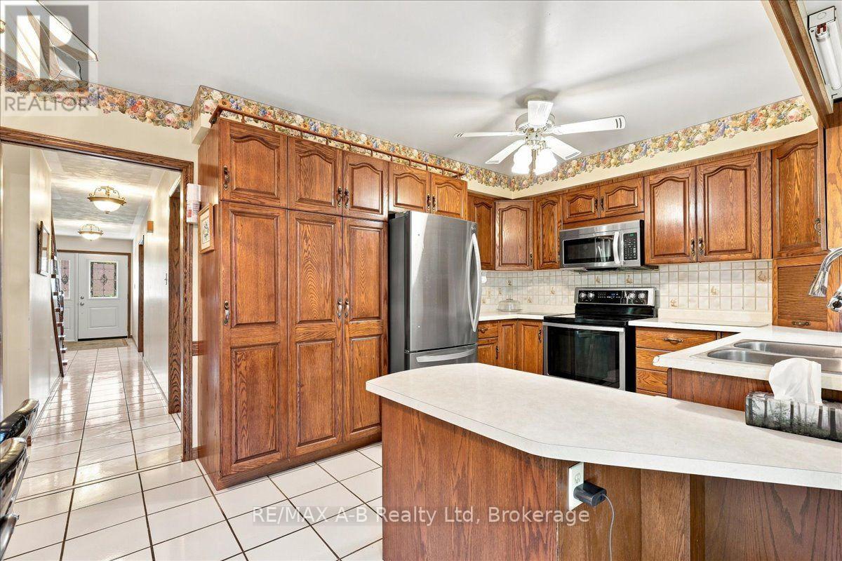 33 Demille Street, Stratford, Ontario  N4Z 1C5 - Photo 14 - X13643072