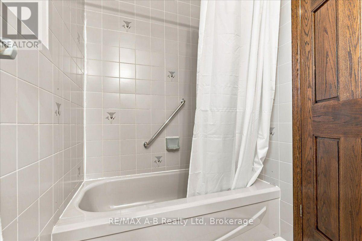 33 Demille Street, Stratford, Ontario  N4Z 1C5 - Photo 31 - X13643072