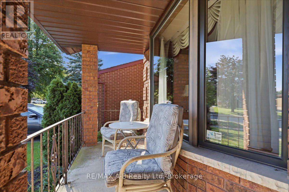 33 Demille Street, Stratford, Ontario  N4Z 1C5 - Photo 5 - X13643072