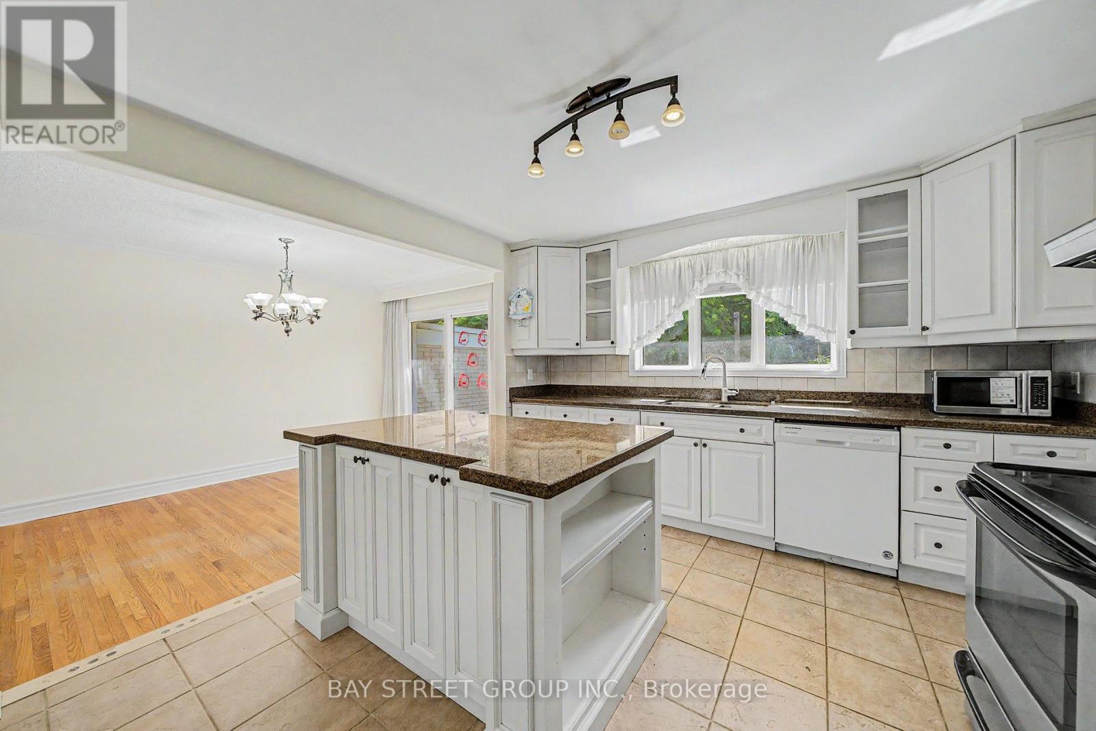 32 Alanadale Avenue, Markham, Ontario  L3P 1S3 - Photo 15 - N13643084