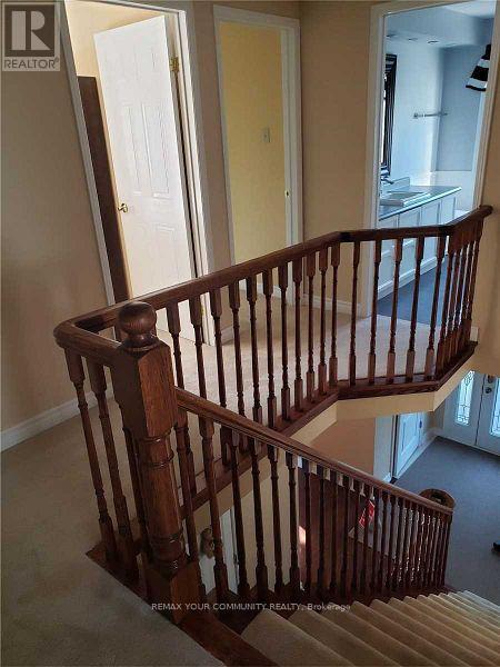 243 Glenway Circle, Newmarket, Ontario  L3Y 7S6 - Photo 9 - N13643110