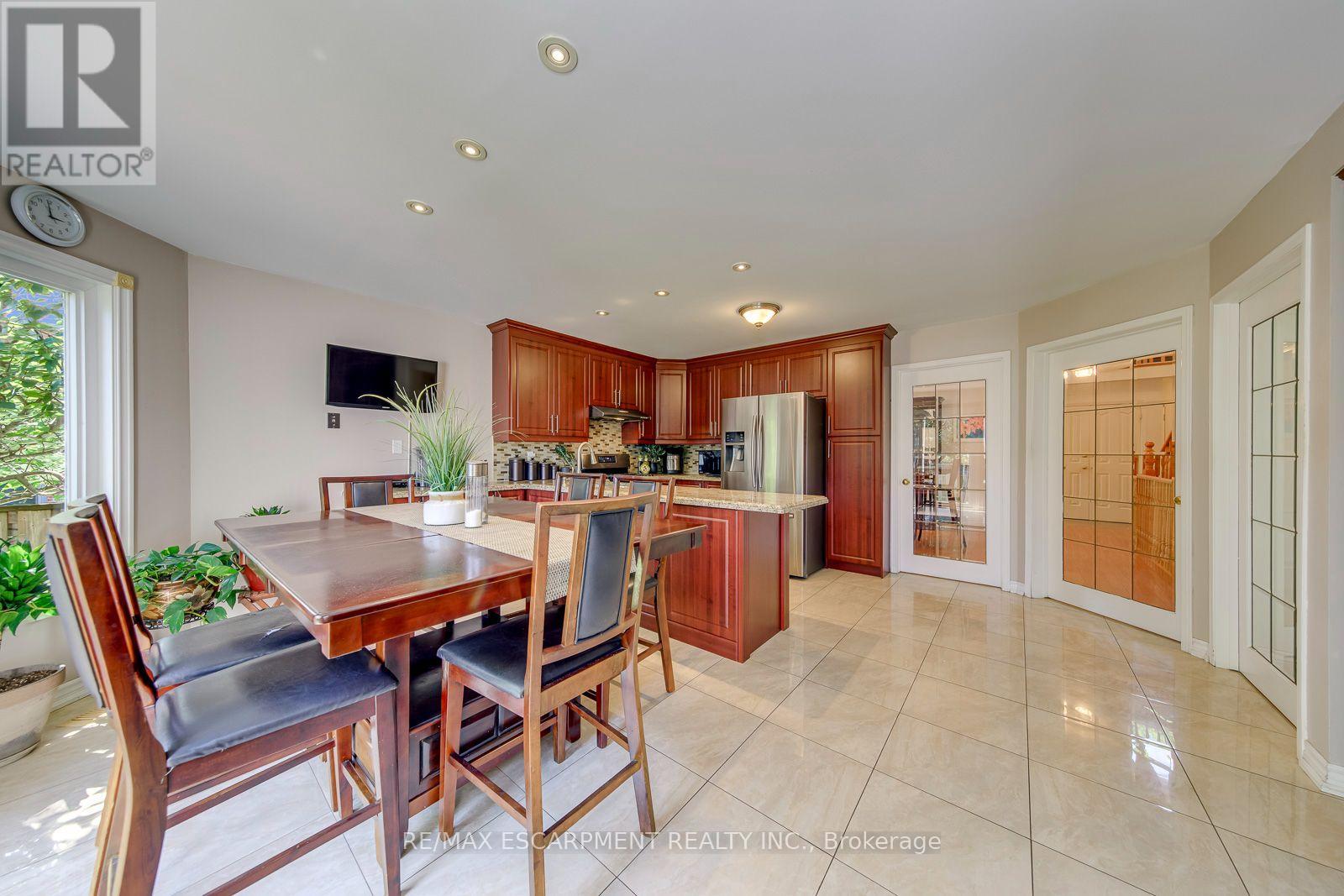 2442 Wynten Way, Oakville, Ontario  L6J 7K9 - Photo 16 - W13643108