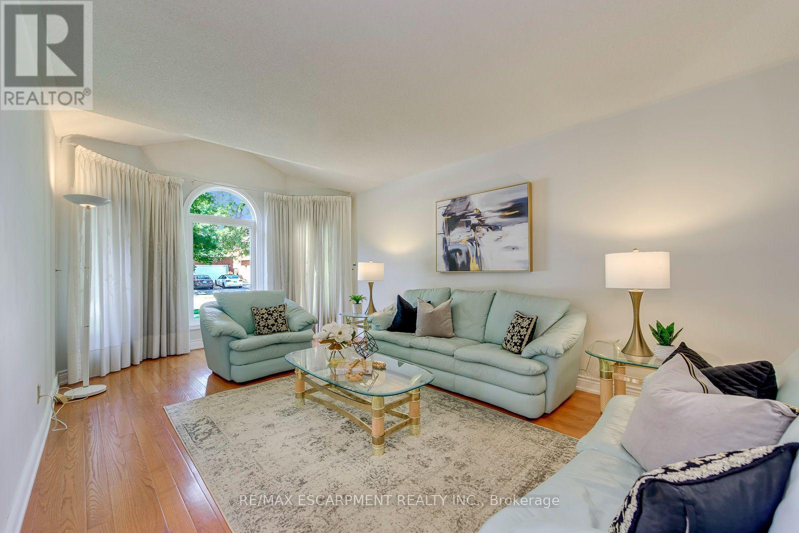2442 Wynten Way, Oakville, Ontario  L6J 7K9 - Photo 6 - W13643108