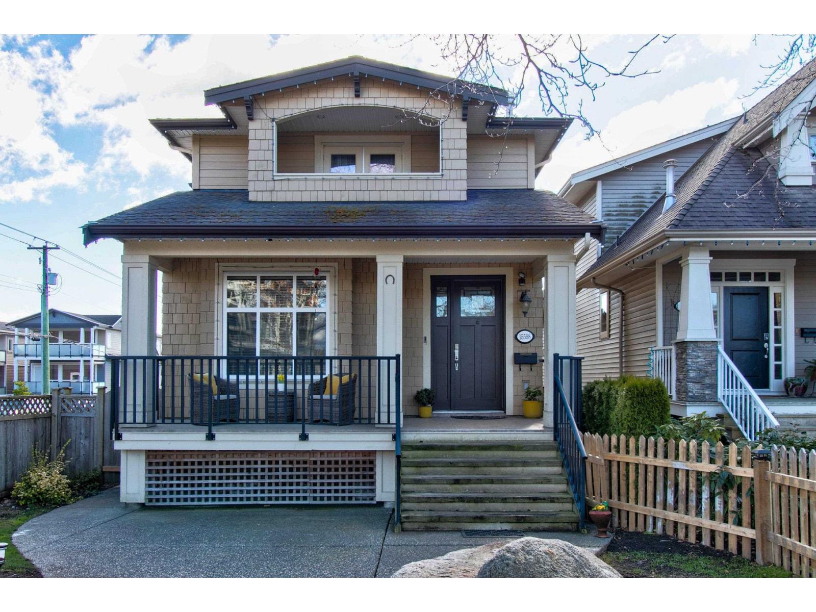 MAIN 15598 GOGGS AVENUE, Surrey, British Columbia