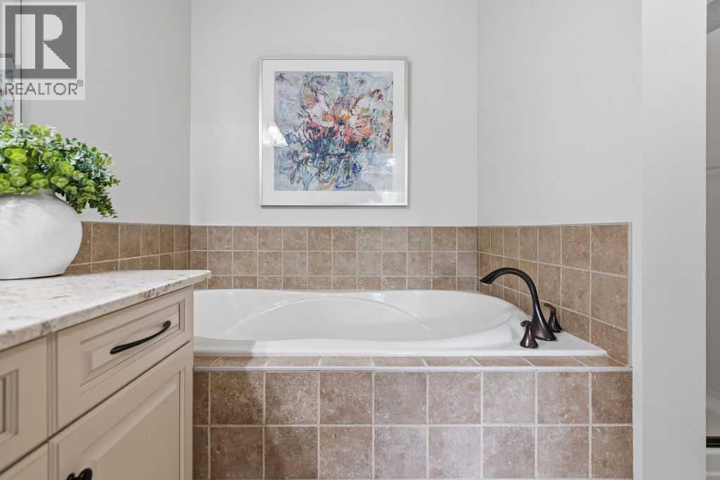 2630 Mclean Avenue SW, Calgary, Alberta  T3E 1V2 - Photo 22 - A2334253