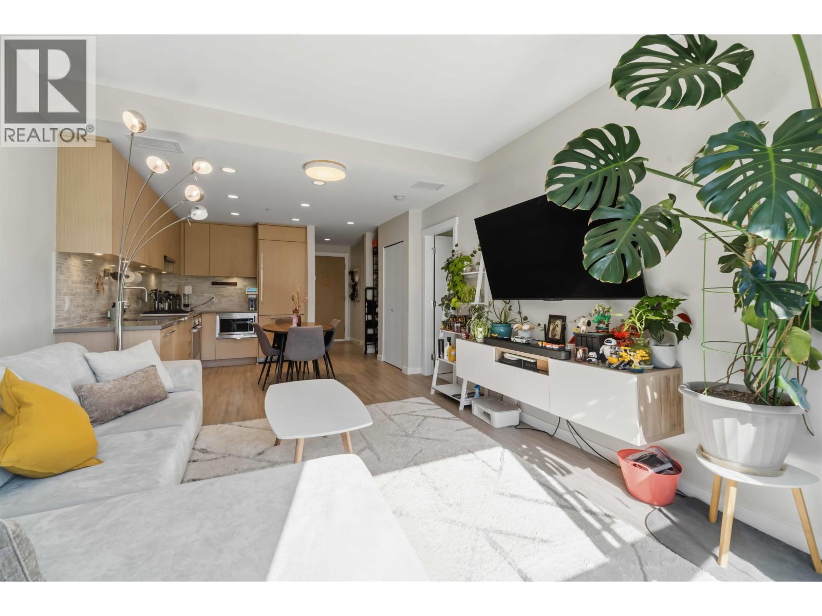 319 9213 Odlin Road, Richmond, British Columbia  V6X 0V5 - Photo 4 - R3153202