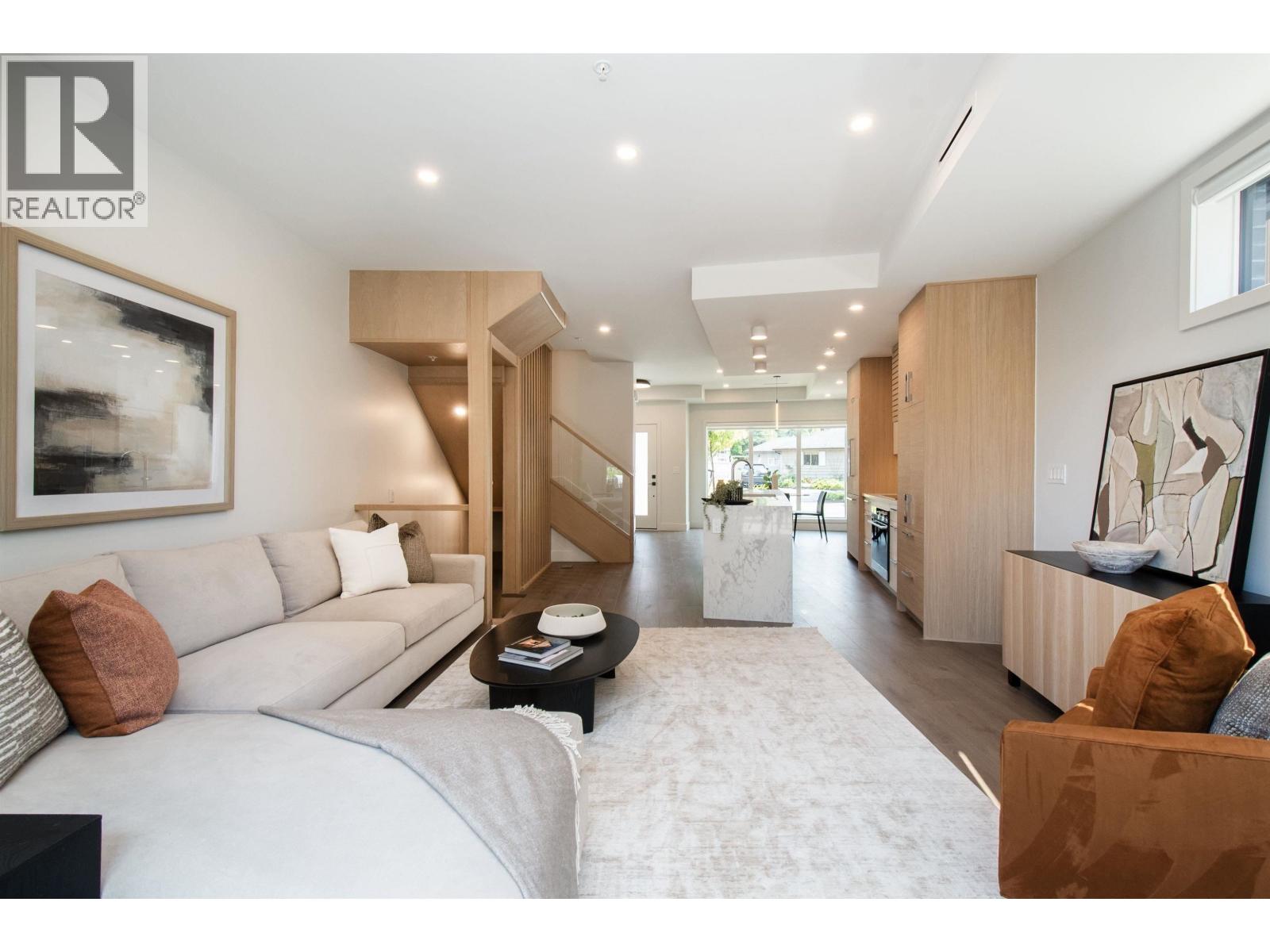 3181 Canfield Crescent, North Vancouver, British Columbia  V7R 2V9 - Photo 3 - R3146385