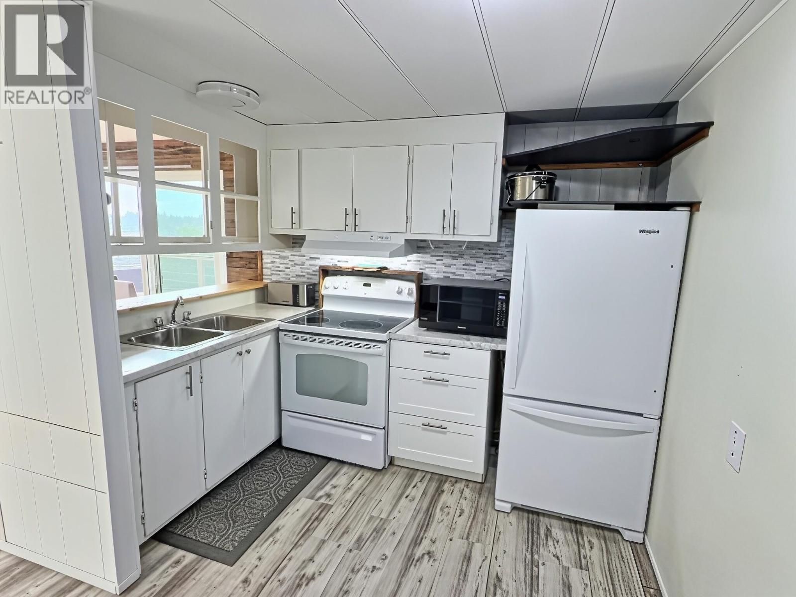 5399 Shelly Drive, Kamloops, British Columbia  V2C 5A7 - Photo 12 - 10396372