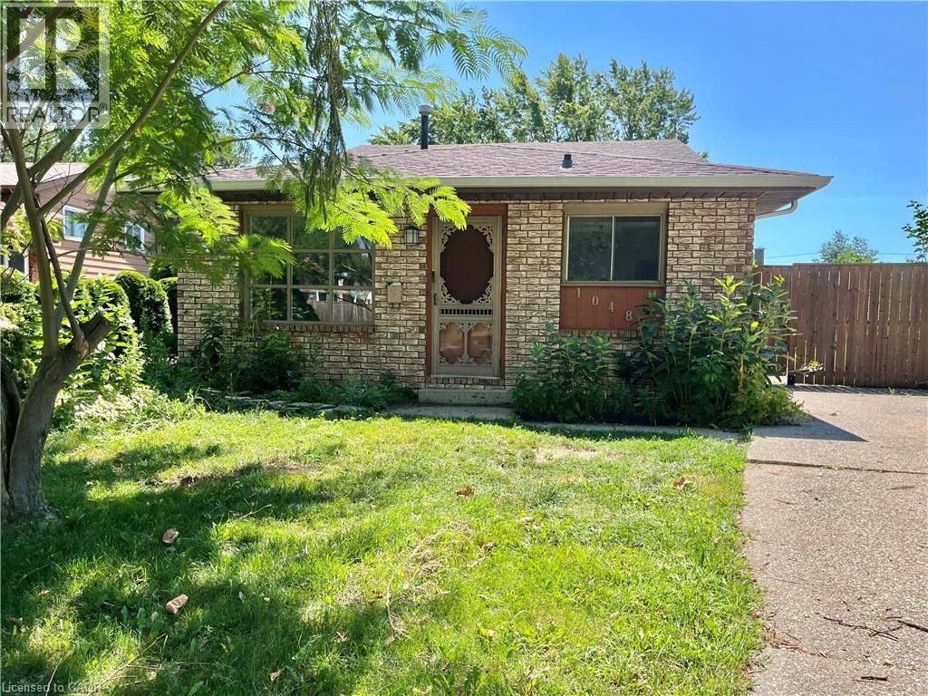 10480 LONSDALE Crescent, Windsor, Ontario