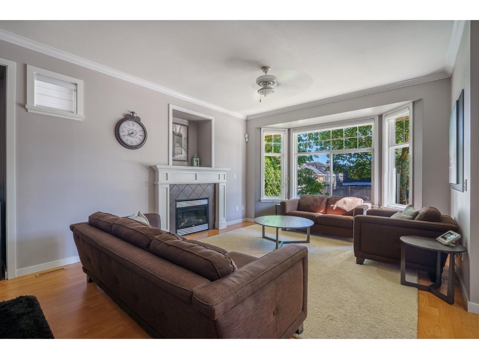 14775 59a Avenue, Surrey, British Columbia  V3S 0R6 - Photo 2 - R3153227