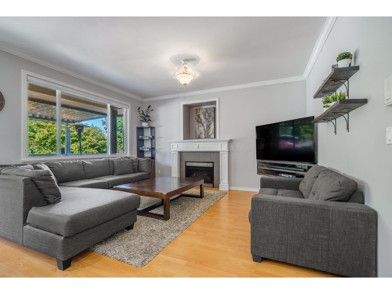 14775 59a Avenue, Surrey, British Columbia  V3S 0R6 - Photo 5 - R3153227