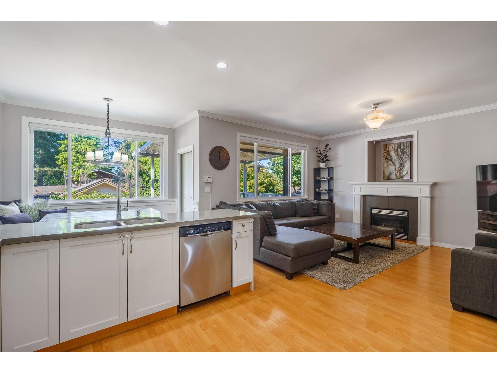 14775 59a Avenue, Surrey, British Columbia  V3S 0R6 - Photo 8 - R3153227
