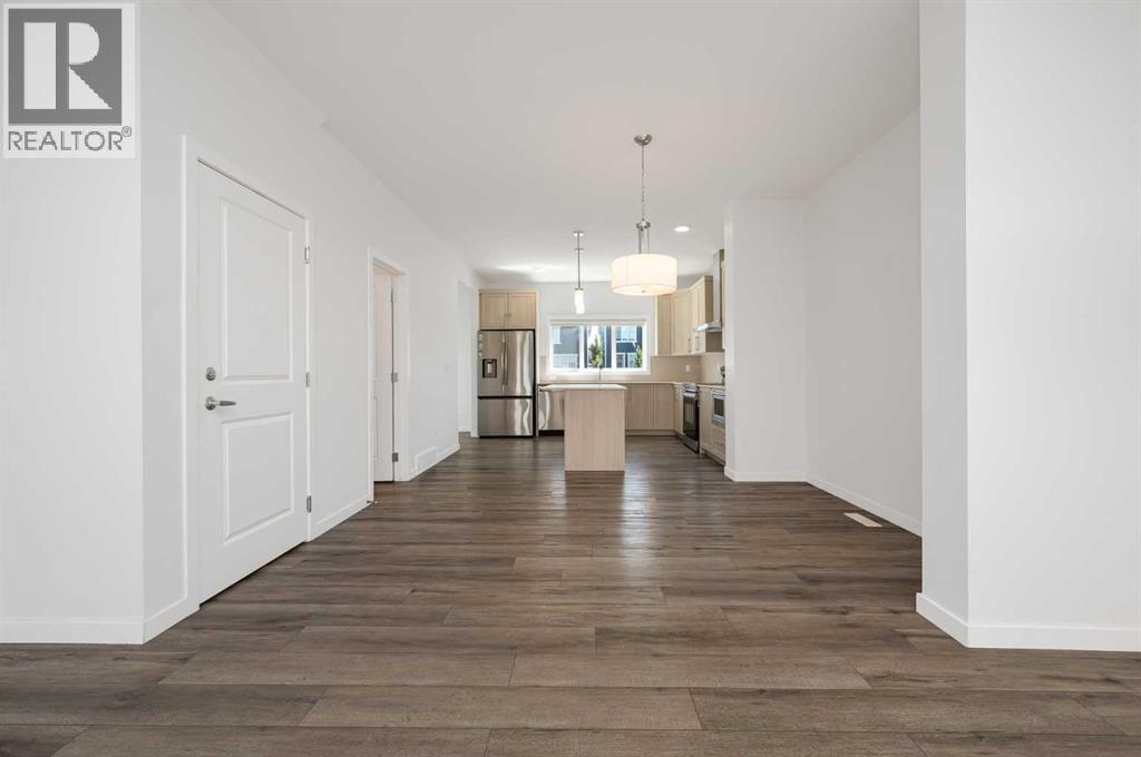 399 Magnolia Drive SE, Calgary, Alberta  T3M 3M4 - Photo 3 - A2331310