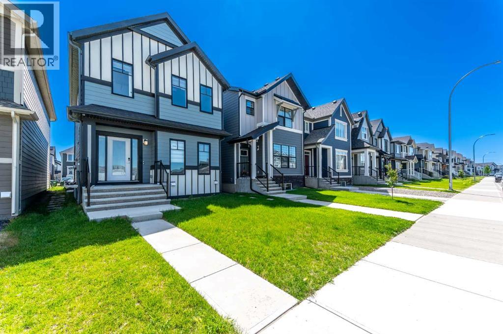 399 Magnolia Drive SE, Calgary, Alberta  T3M 3M4 - Photo 2 - A2331310