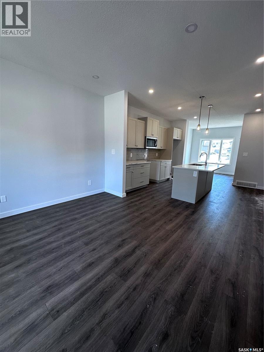 3115 Bowen Street, Regina, Saskatchewan  S4V 4C6 - Photo 2 - SK044038