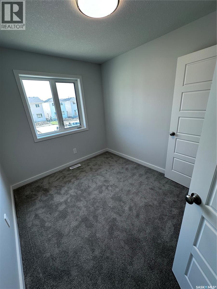 3115 Bowen Street, Regina, Saskatchewan  S4V 4C6 - Photo 8 - SK044038
