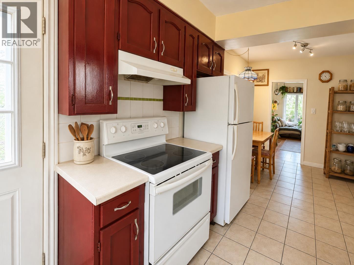5569 Culloden Street, Vancouver, British Columbia  V5W 3R9 - Photo 8 - R3135470