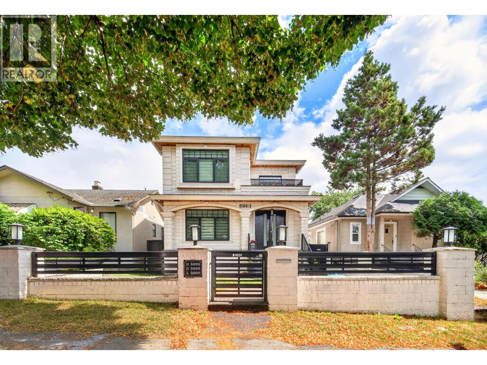 5886 SHERBROOKE STREET, Vancouver, British Columbia