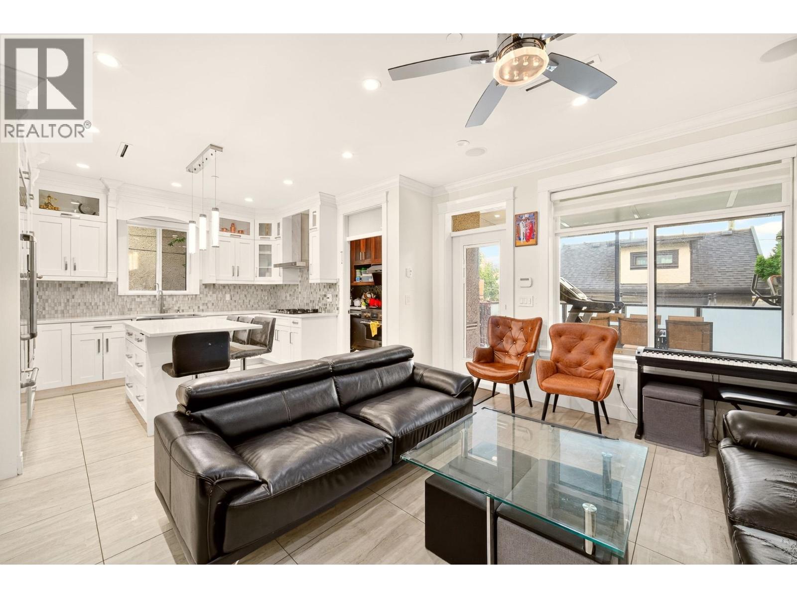 5886 Sherbrooke Street, Vancouver, British Columbia  V5W 3M9 - Photo 10 - R3138142