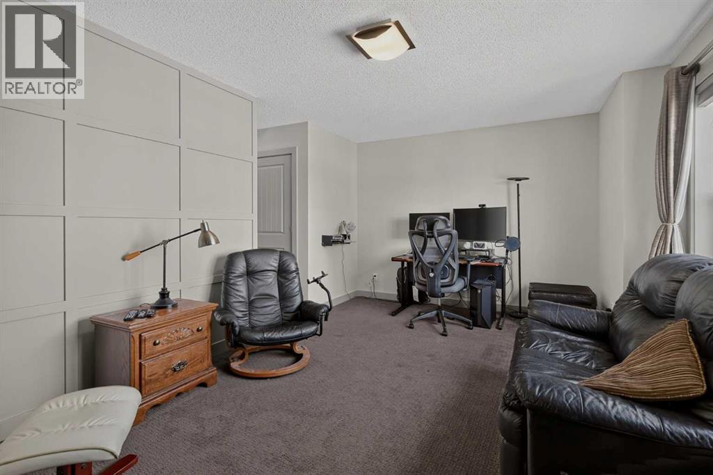 166 Hillcrest Circle SW, Airdrie, Alberta  T4B 0Y5 - Photo 15 - A2324657