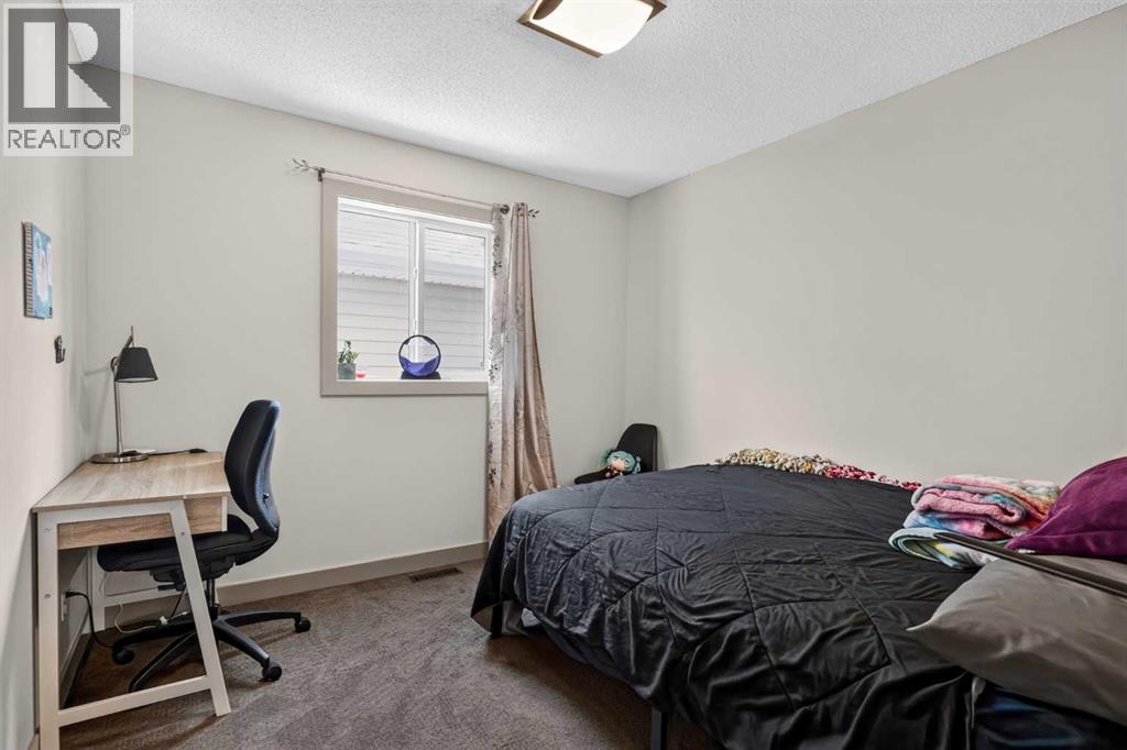 166 Hillcrest Circle SW, Airdrie, Alberta  T4B 0Y5 - Photo 20 - A2324657