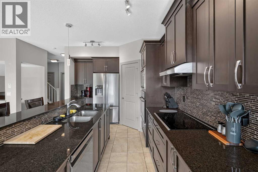 166 Hillcrest Circle SW, Airdrie, Alberta  T4B 0Y5 - Photo 9 - A2324657