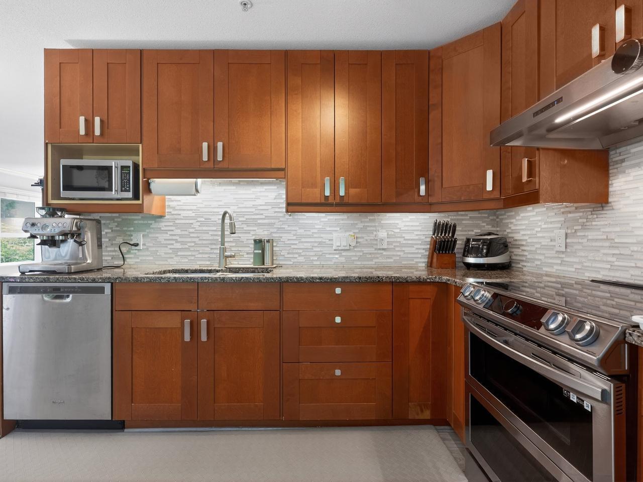 207 9668 148 Street, Surrey, British Columbia  V3R 0W2 - Photo 11 - R3153148