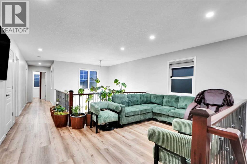 119 Panton Landing NW, Calgary, Alberta  T3K 0W4 - Photo 21 - A2328450