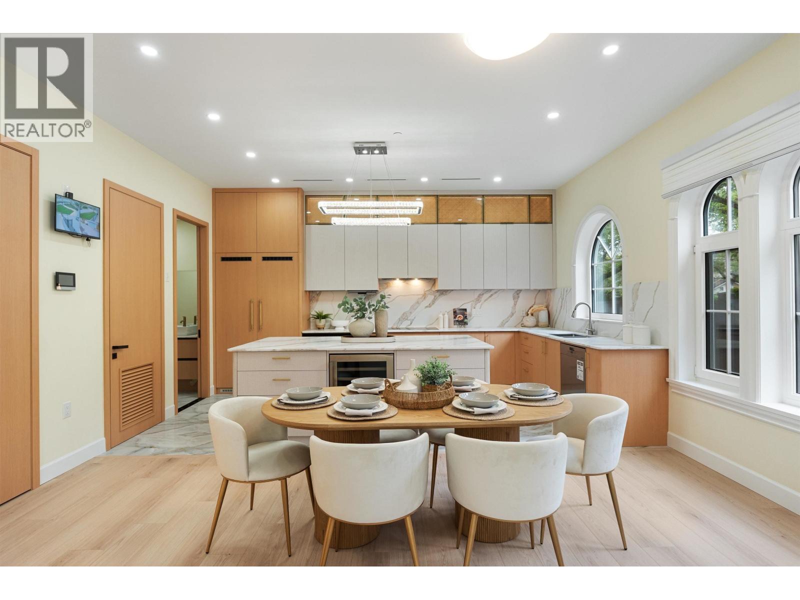 1 4503 W 15TH AVENUE, Vancouver, British Columbia