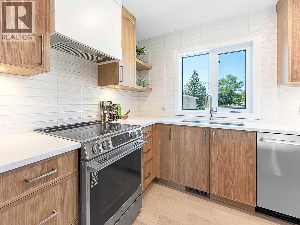 3520 Bulyea Crescent NW, Calgary, Alberta  T2L 1N7 - Photo 5 - A2325448