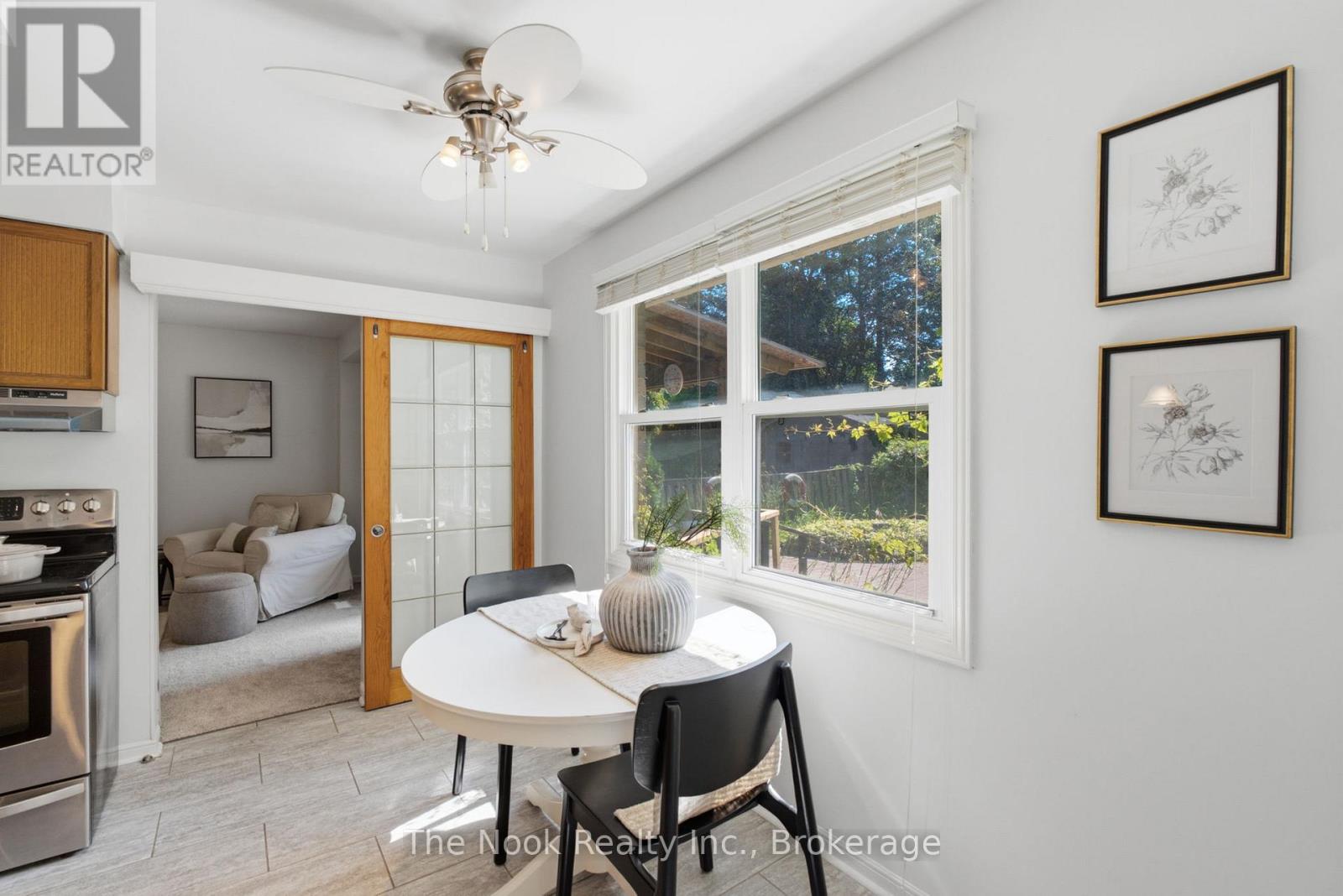 424 Prince Of Wales Drive, Whitby, Ontario  L1N 6M9 - Photo 14 - E13643134
