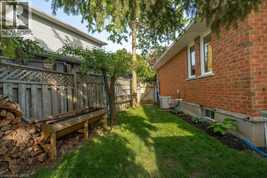 44 Windermere Court, Kitchener, Ontario  N2N 2W4 - Photo 35 - 40837725