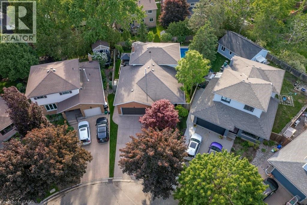 44 WINDERMERE Court, Kitchener, Ontario