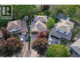 44 WINDERMERE Court, Kitchener, Ontario