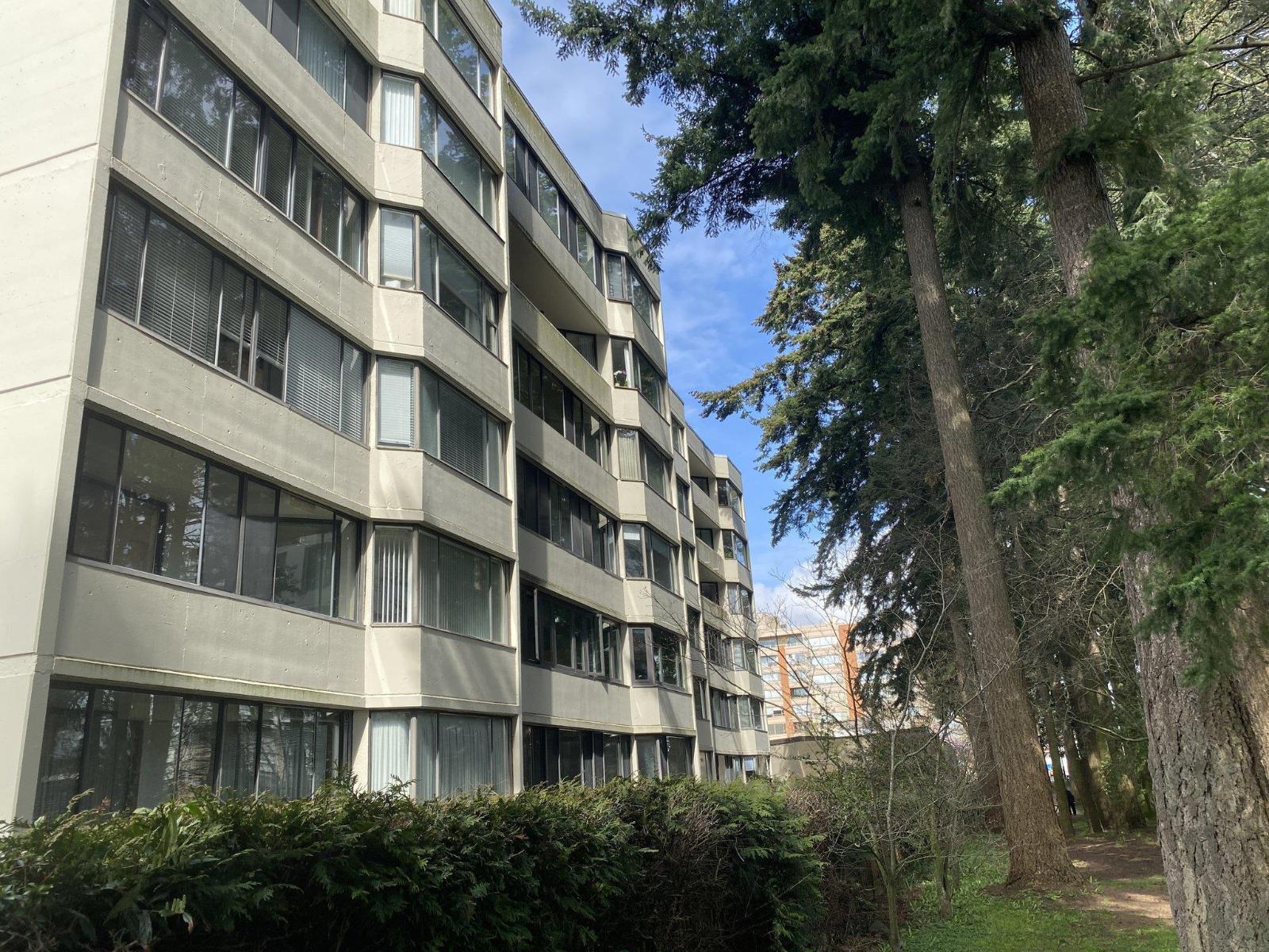 102 1442 Foster Street, White Rock, British Columbia  V4B 3X7 - Photo 1 - R3074876