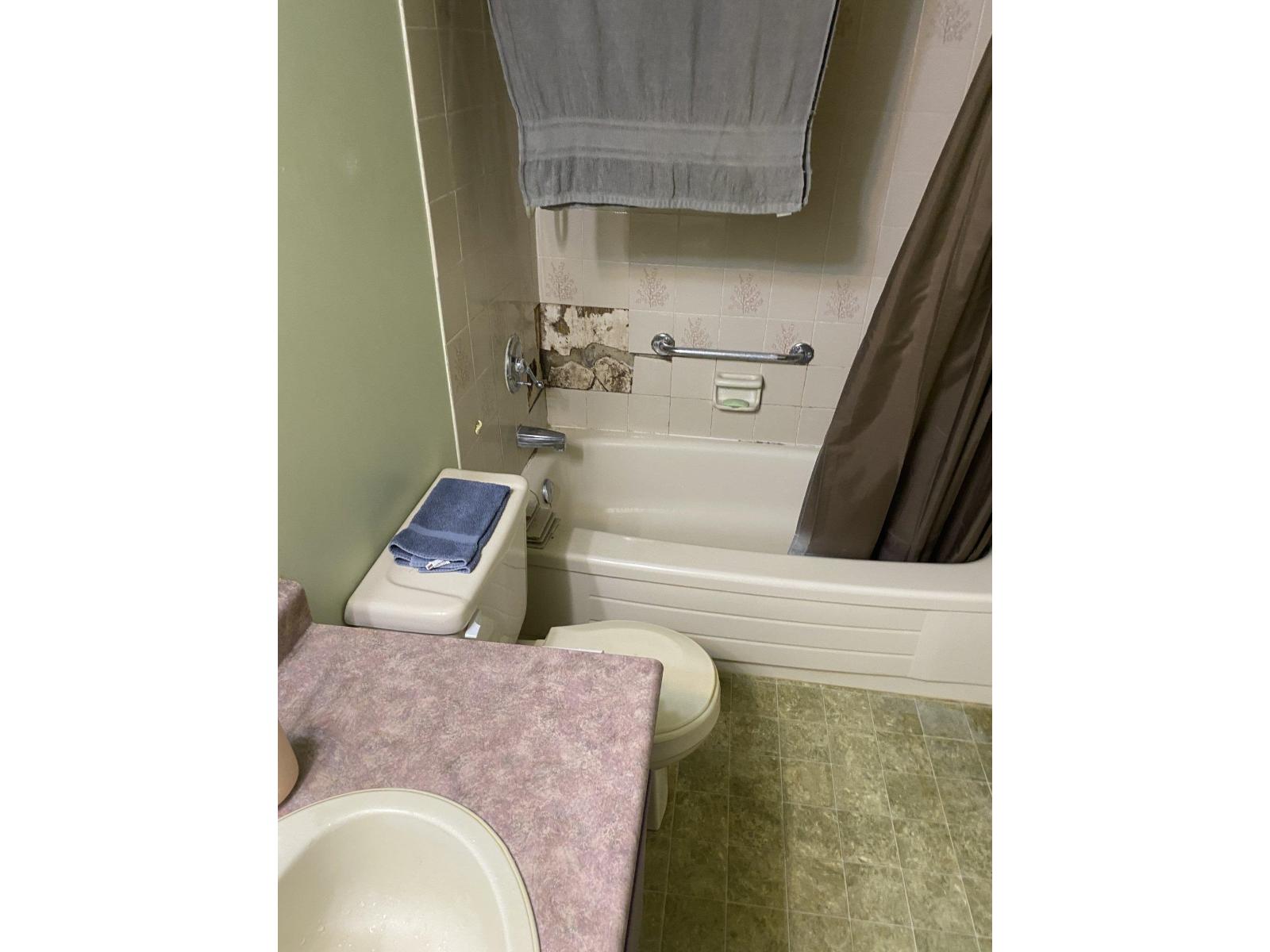 102 1442 Foster Street, White Rock, British Columbia  V4B 3X7 - Photo 11 - R3074876