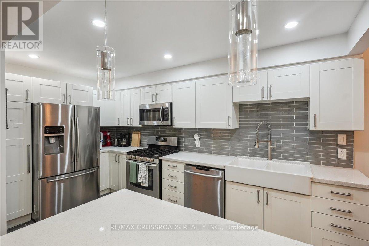 43 - 121 L'amoreaux Drive, Toronto, Ontario  M1W 2J9 - Photo 11 - E13173574