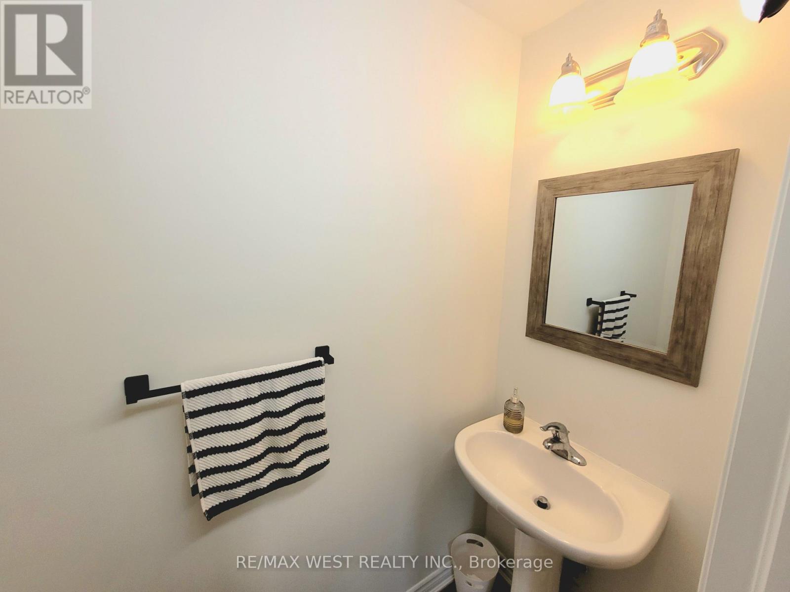 21 Billiter Road W, Brampton, Ontario  L7A 4G8 - Photo 8 - W13574758