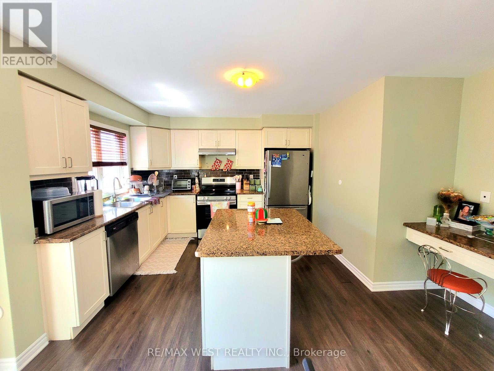 21 Billiter Road W, Brampton, Ontario  L7A 4G8 - Photo 7 - W13574758