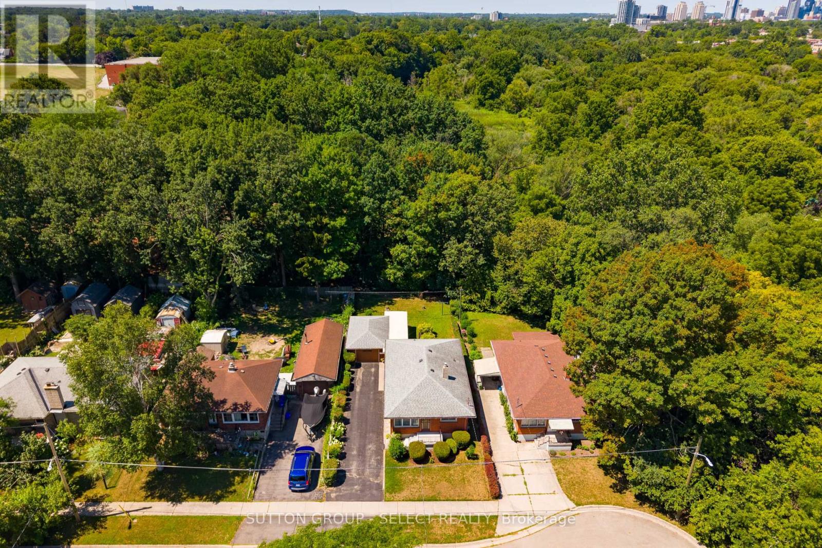 25 Gladstone Avenue, London South, Ontario  N5Z 3R2 - Photo 3 - X13643228