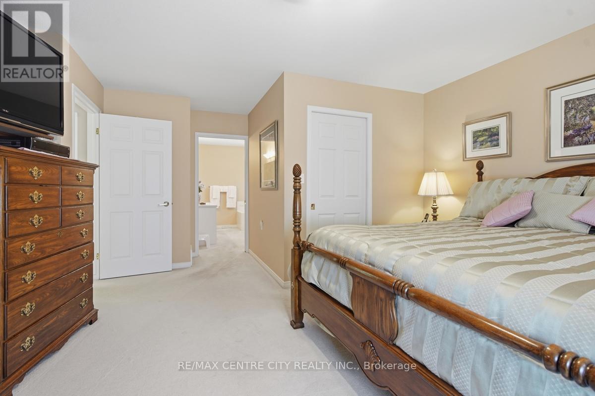 48 Ilderbrook Circle, Middlesex Centre, Ontario  N0M 2A0 - Photo 11 - X13643250
